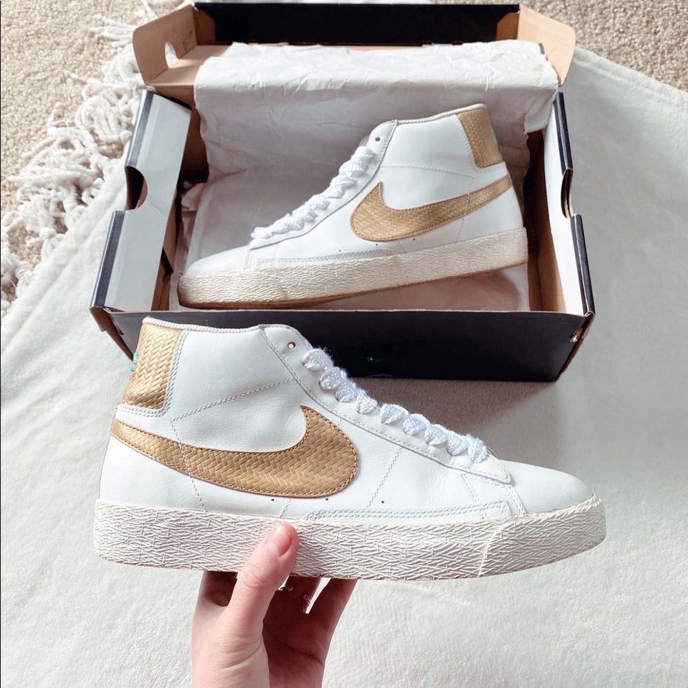 nike blazer mid